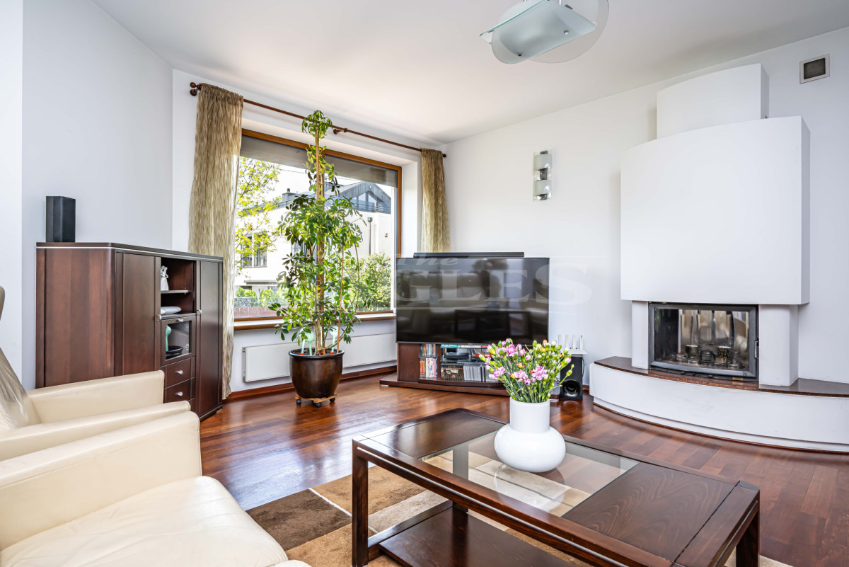 Wygodny dom – 240 m2 | 6 pokoi | Wilanów