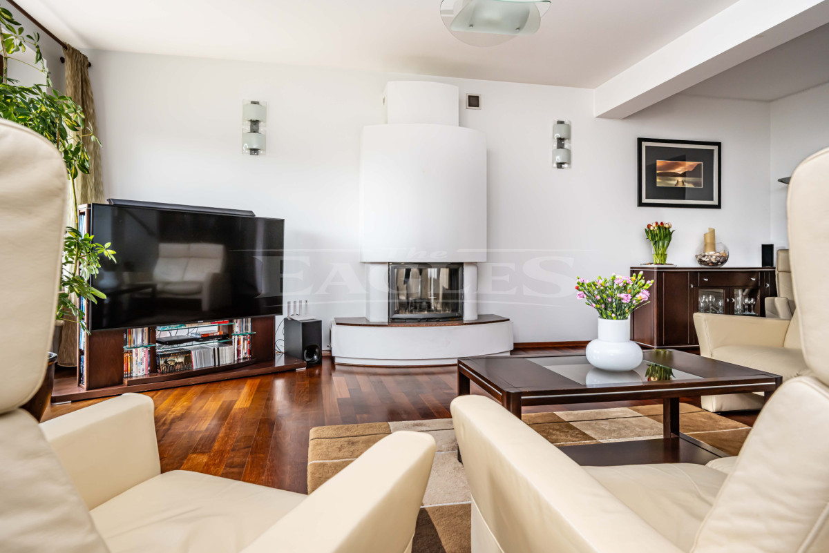 Wygodny dom – 240 m2 | 6 pokoi | Wilanów