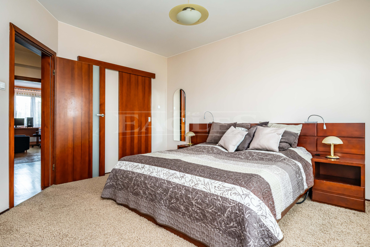 Wygodny dom – 240 m2 | 6 pokoi | Wilanów