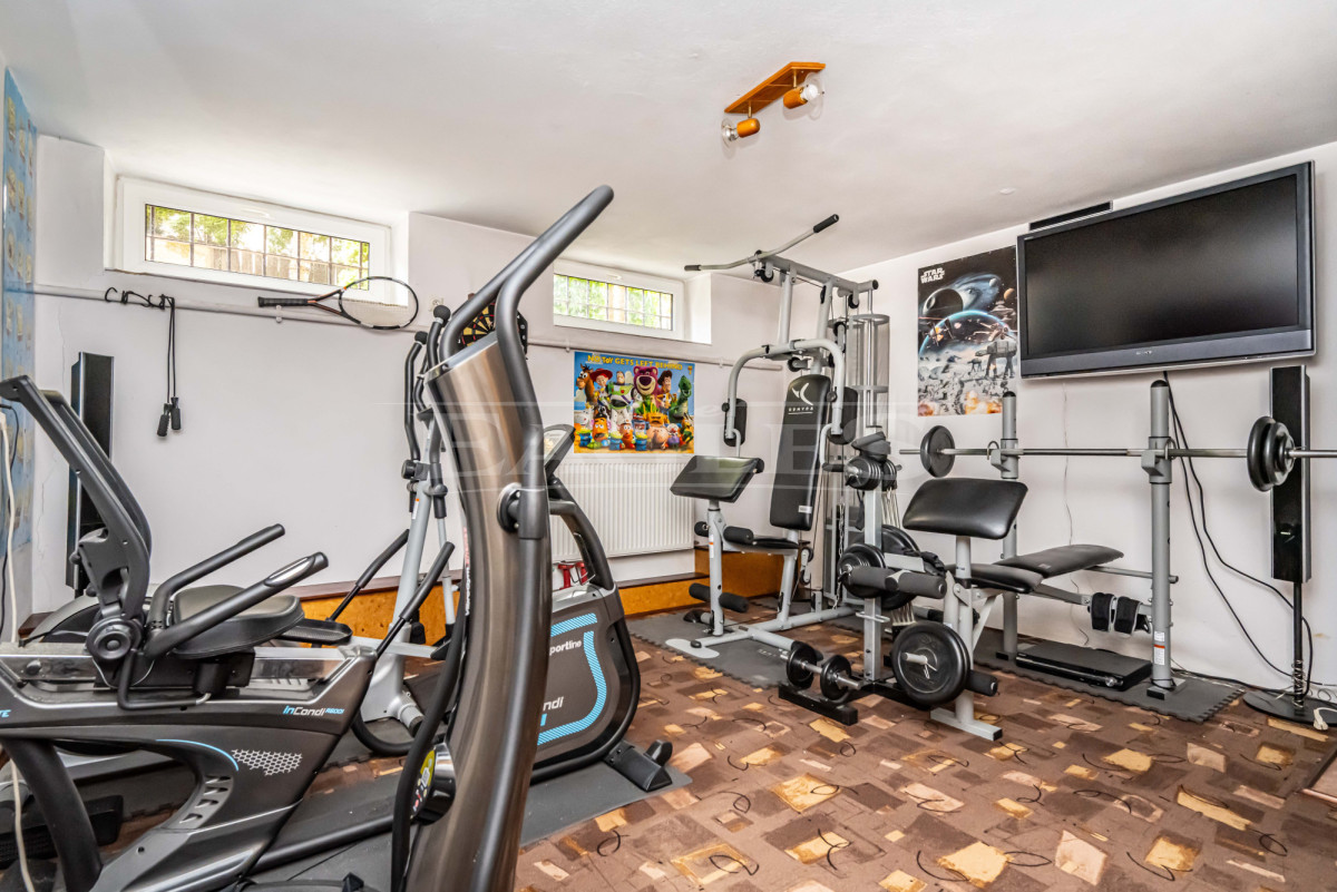 Wygodny dom – 240 m2 | 6 pokoi | Wilanów