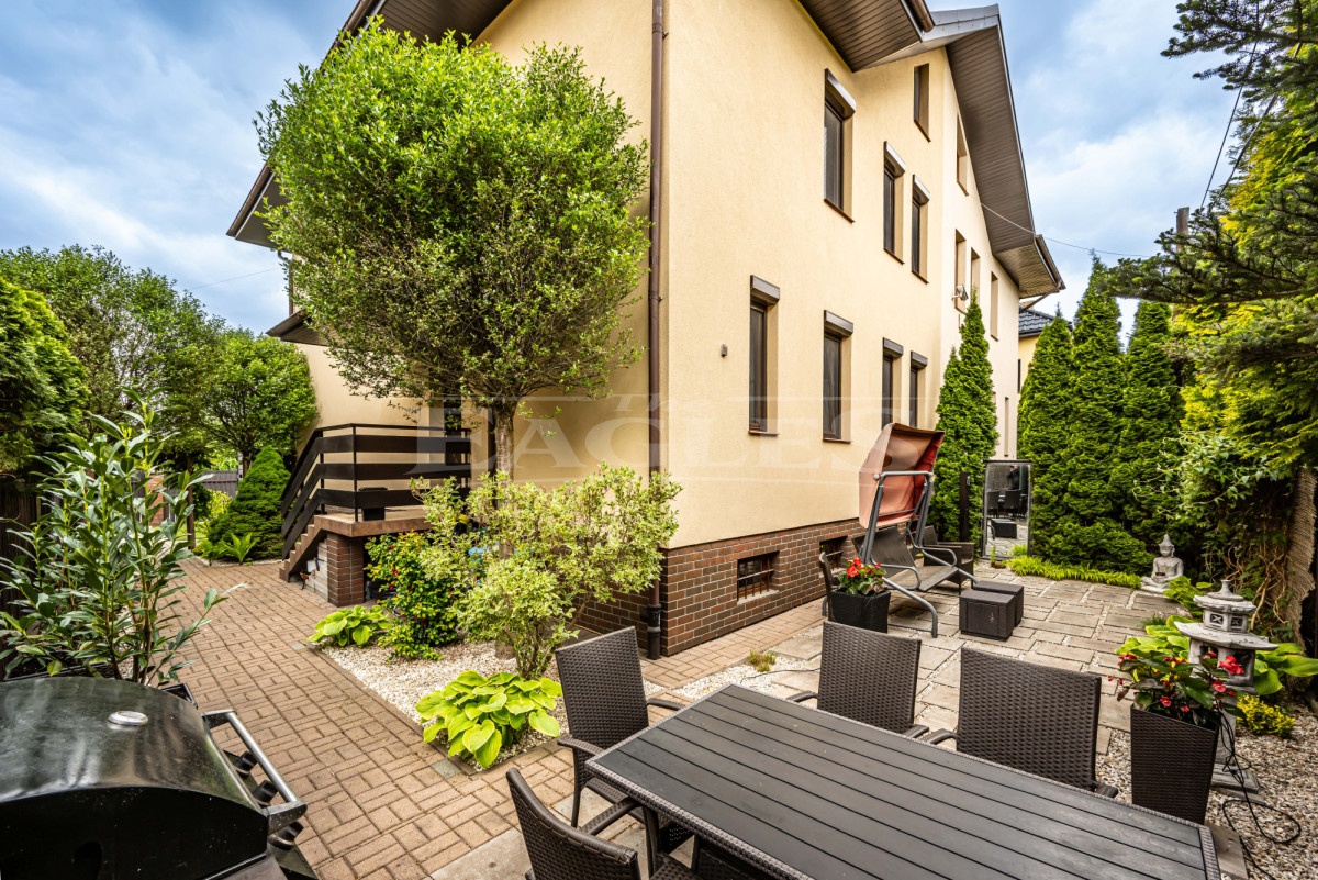 Wygodny dom – 240 m2 | 6 pokoi | Wilanów