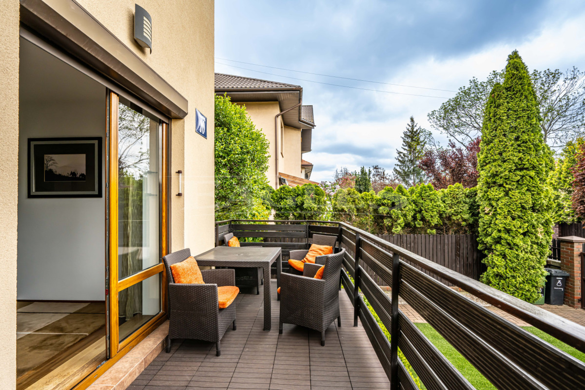 Wygodny dom – 240 m2 | 6 pokoi | Wilanów