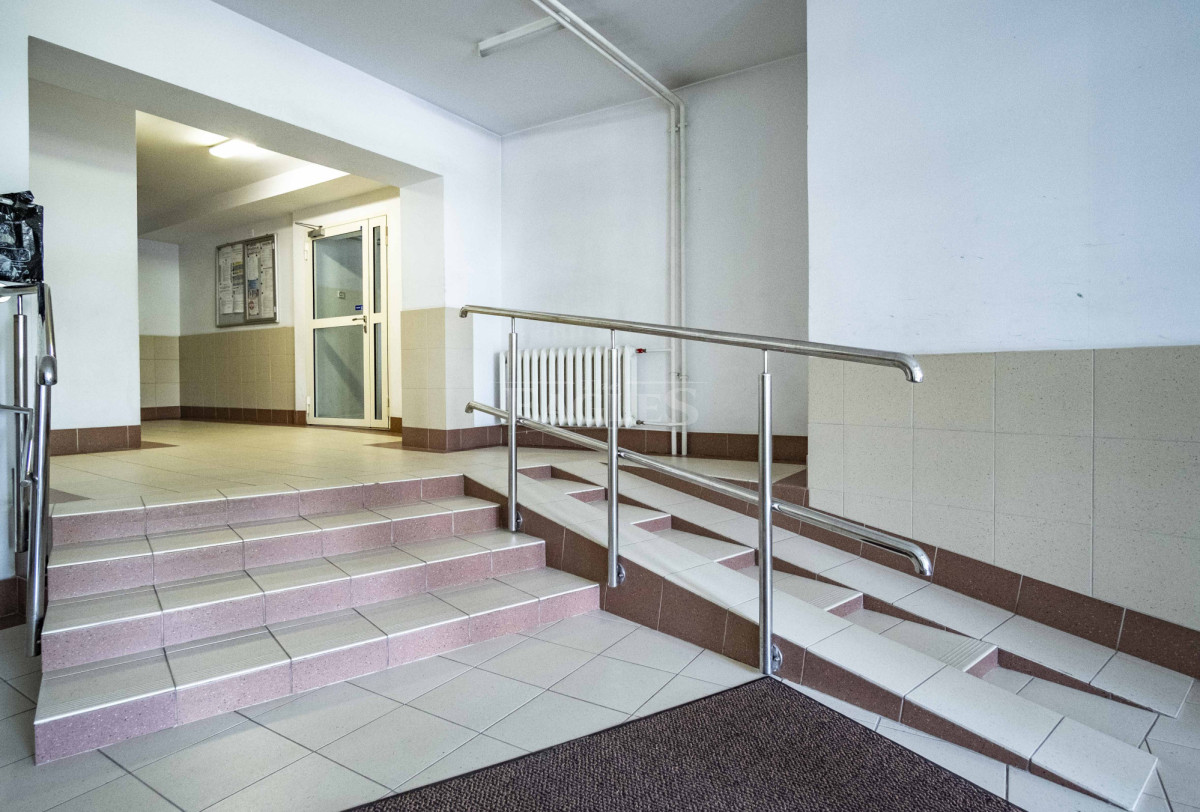 Żoliborz – 2 pokoje z oddzielną kuchnią