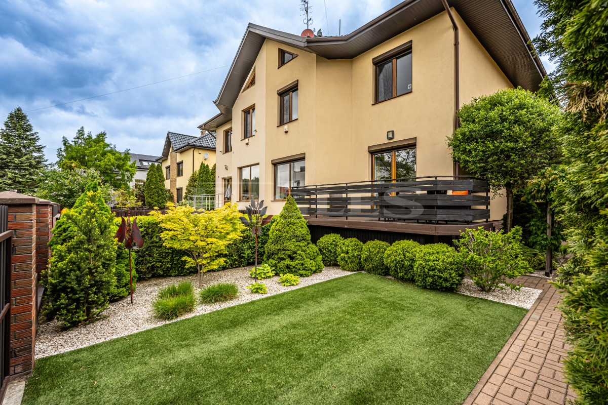 Wygodny dom – 240 m2 | 6 pokoi | Wilanów
